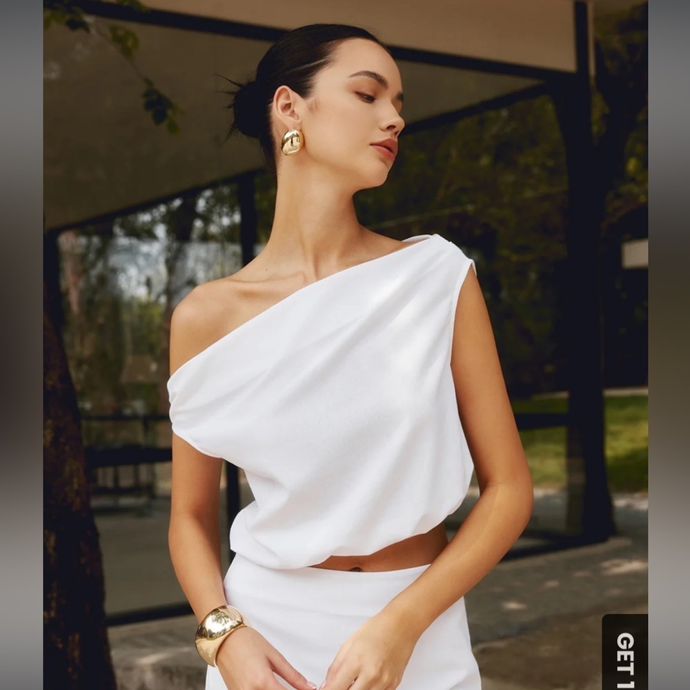 NWT Commense Linen and Cotton Elegant White Off-Shoulder Top Large 🕊️